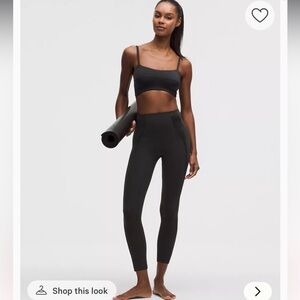 NWOT lululemon Align No Line™ High-Rise Pant 25"
Satin Black - Size 6